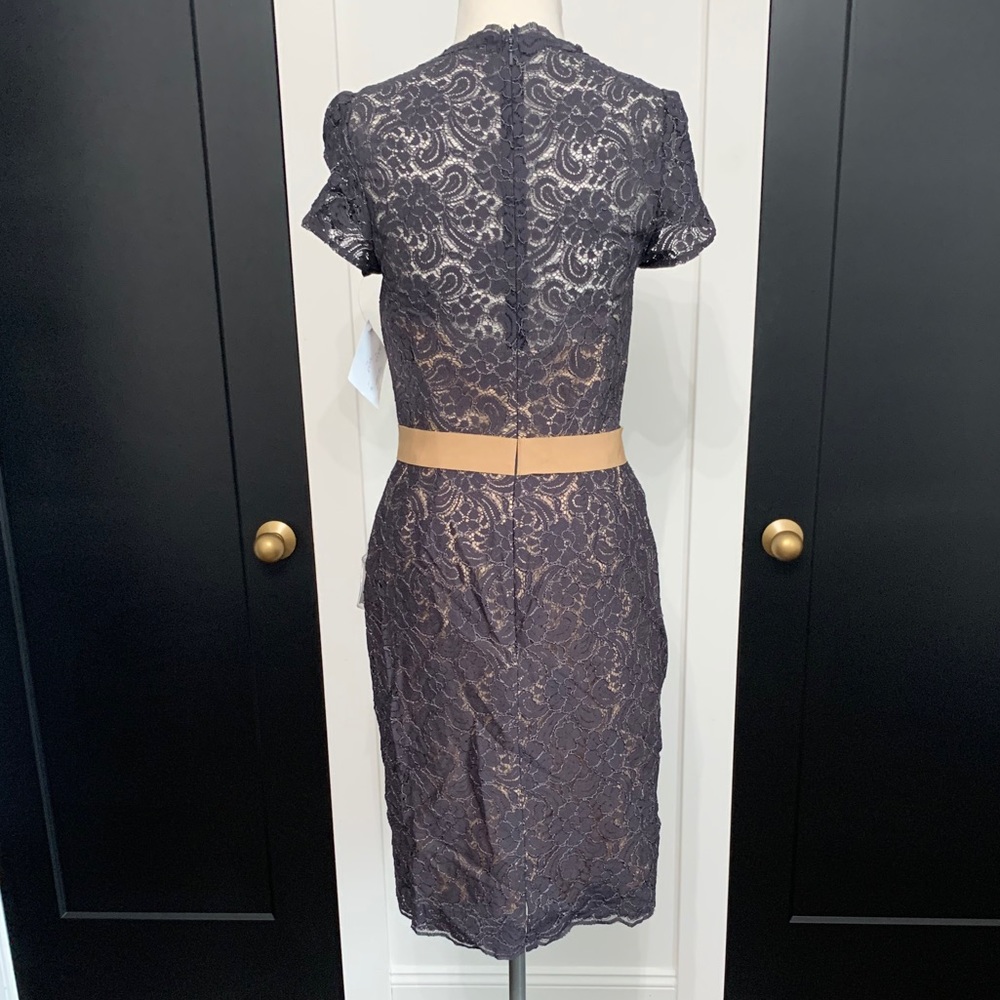Lace dress - Picture 3 of 5